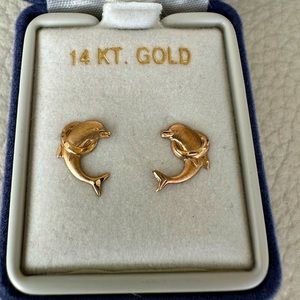 14 KT gold stud dolphin earrings